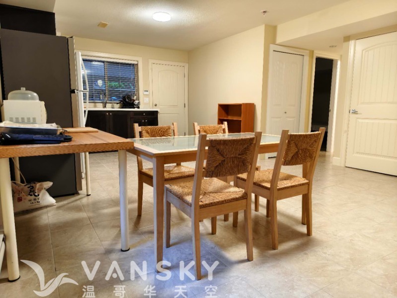 251026002937_Kitchen and Living 2.jpg